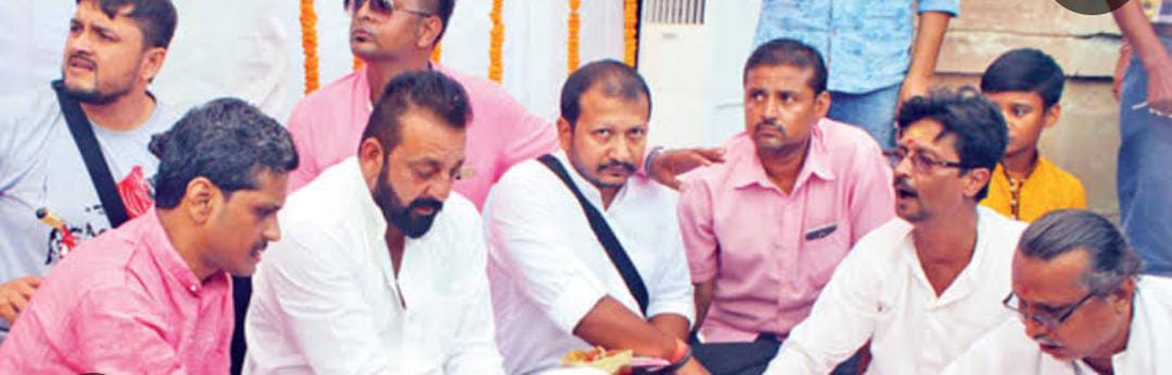 संजय दत्त ने स्वर्गीय माता-पिता के लिए पिंड दान किया और राम मंदिर जाने की इच्छा व्यक्त की