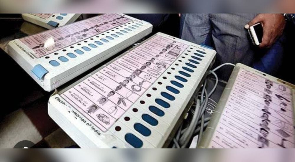 Rahul Gandhi criticized EVM during Justice Tour in Maharashtra