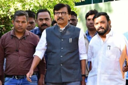 Sanjay Raut demands BJP to apologize to Manmohan Singh after CBI closes Air India case
