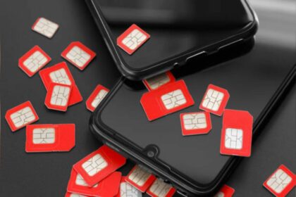 8774 SIM cards and Nepali currency found at Gorakhpur airport, is there any connection with Lok Sabha elections?