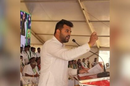 Obscene-video-of-JDS-leader-and-MP-went-viral